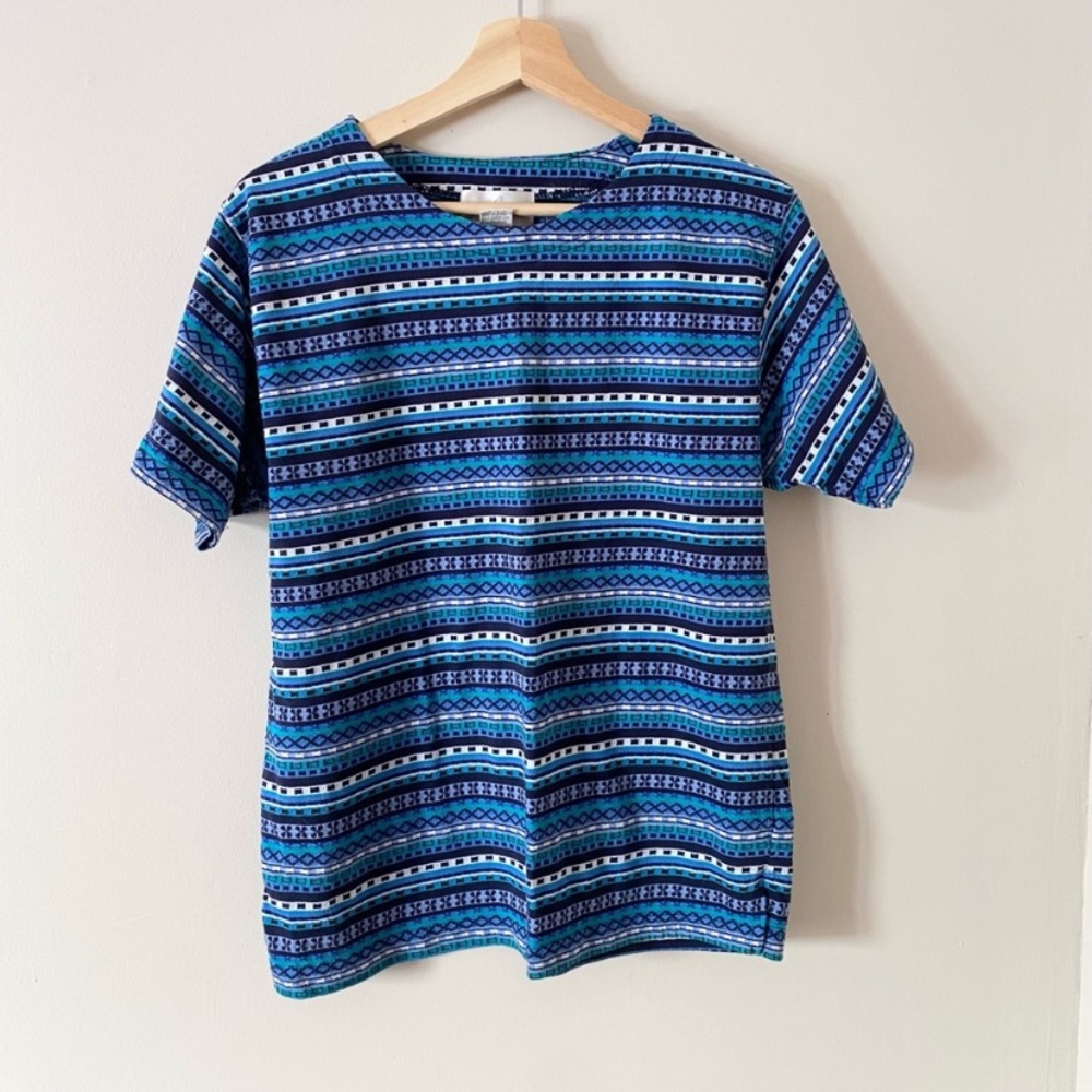 Casual Corner • Patterned Short Sleeve Tee